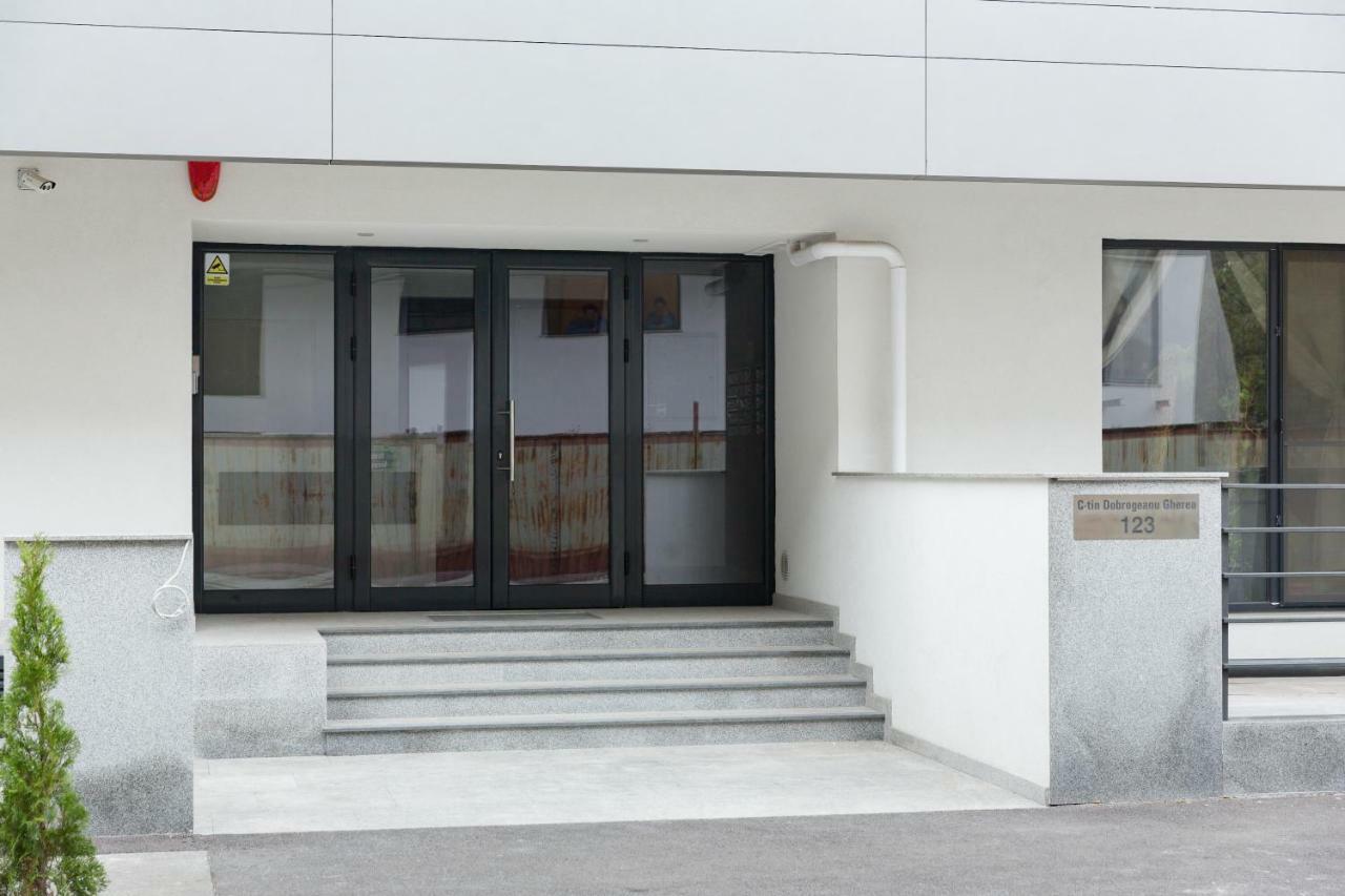 The Shades Of Grey-Tranquil 4Th-Floor Apartment Bucharest Exterior photo